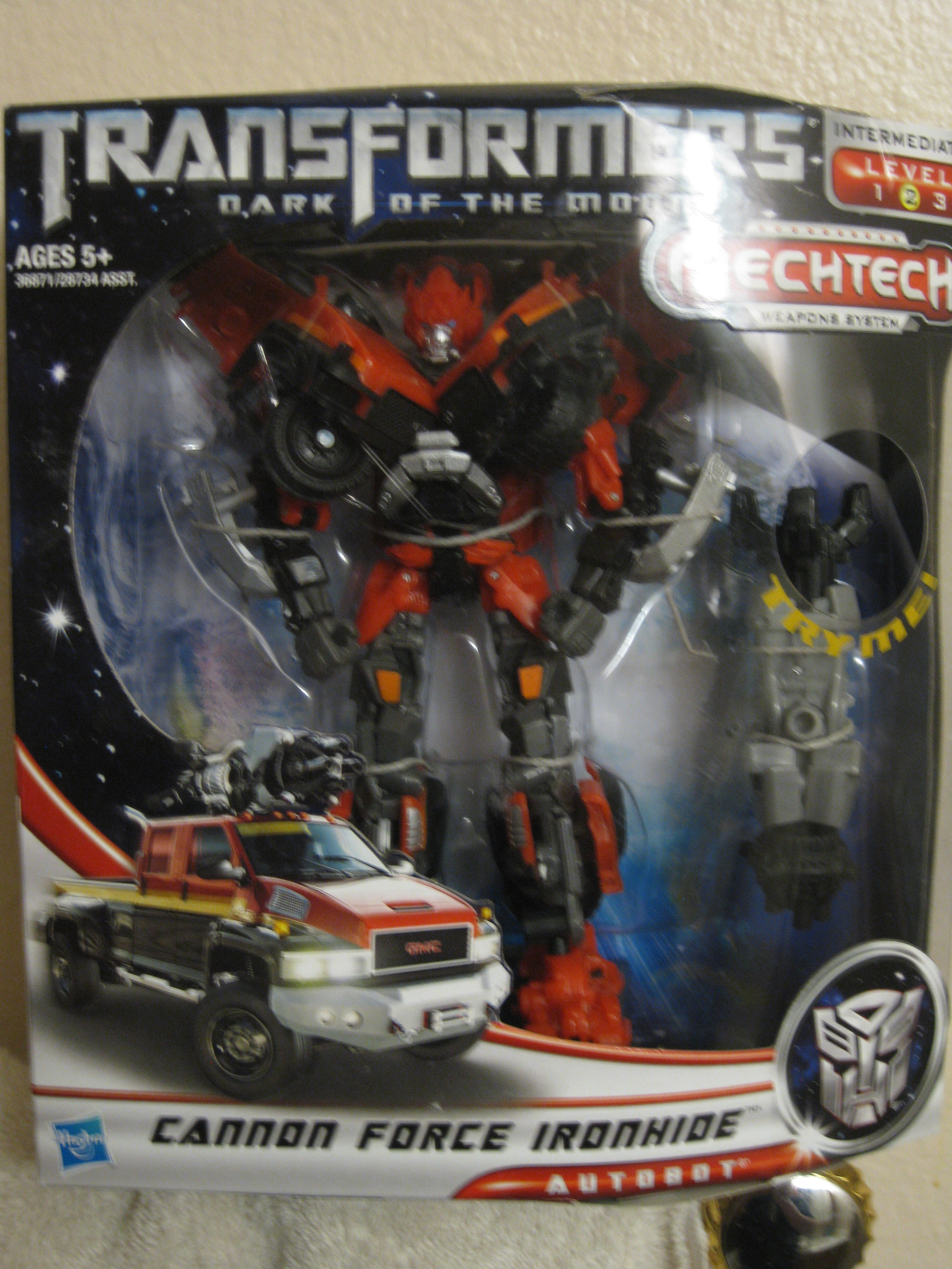 Transformers DOTM Cannon Force Ironhide & Wal-Mart Exclusive Track Battle Roadbuster at Spotted at Retail
