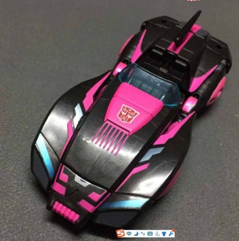 Possible new BotCon 2015 Transformer based on Generations Arcee