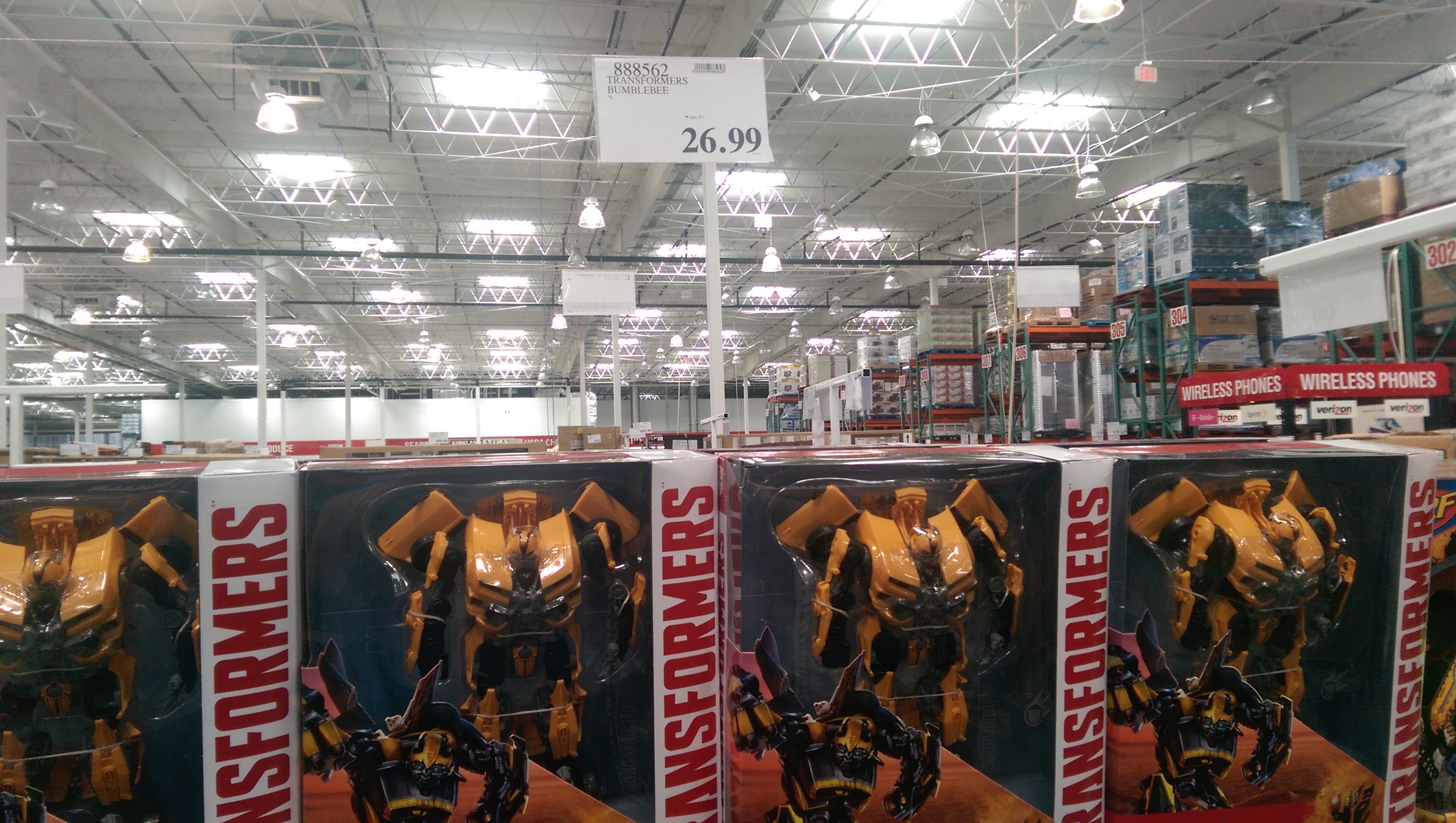 Transformers: Age of Extinction Generations Leader Bumblebee Sighted at US Retail