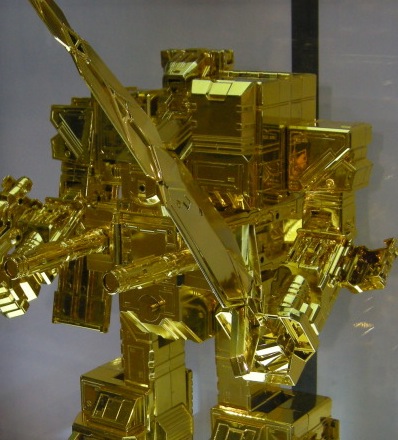 Gold Generation 1 Fortress Maximus Is Custom Made, Not A Lucky Draw Figure