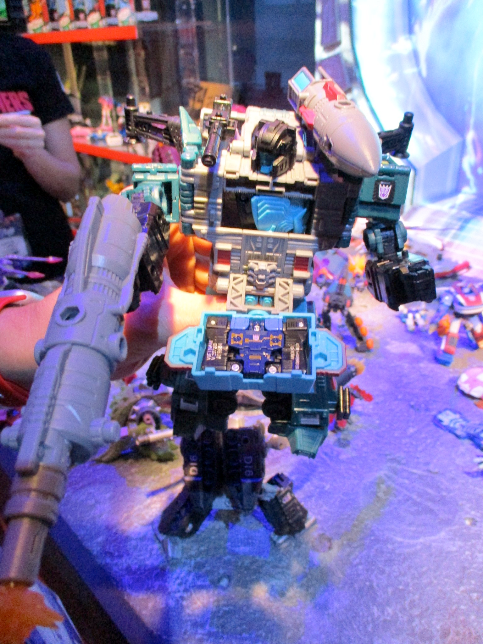 Entertainment Earth Sponsor News: Tigatron, Deluxe Grimlock, BOGO Sale and More