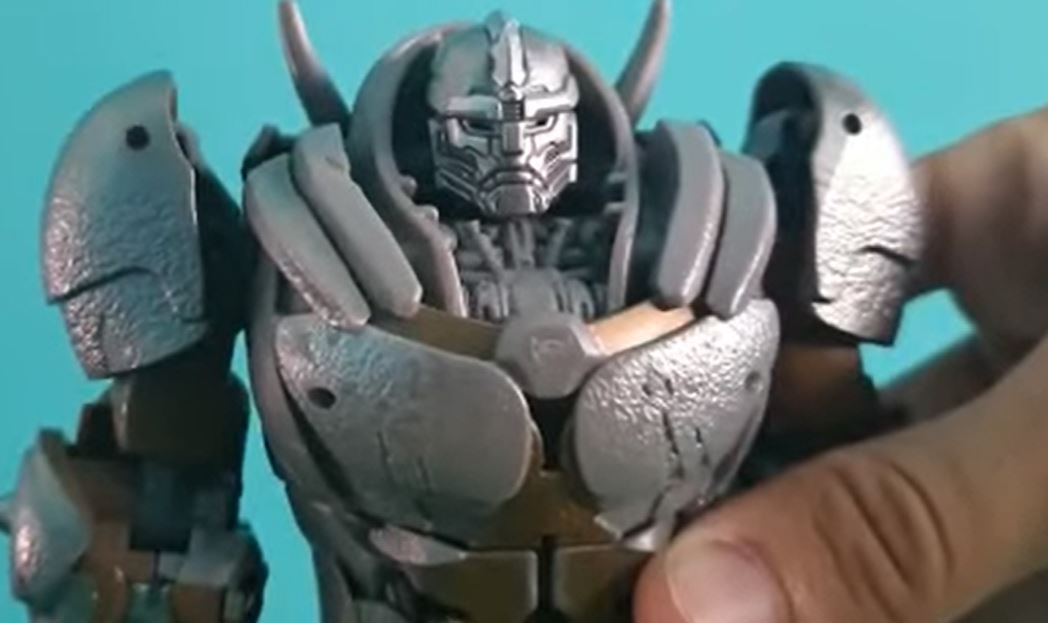 Quick Video Review of Studio Series Voyager Rhinox
