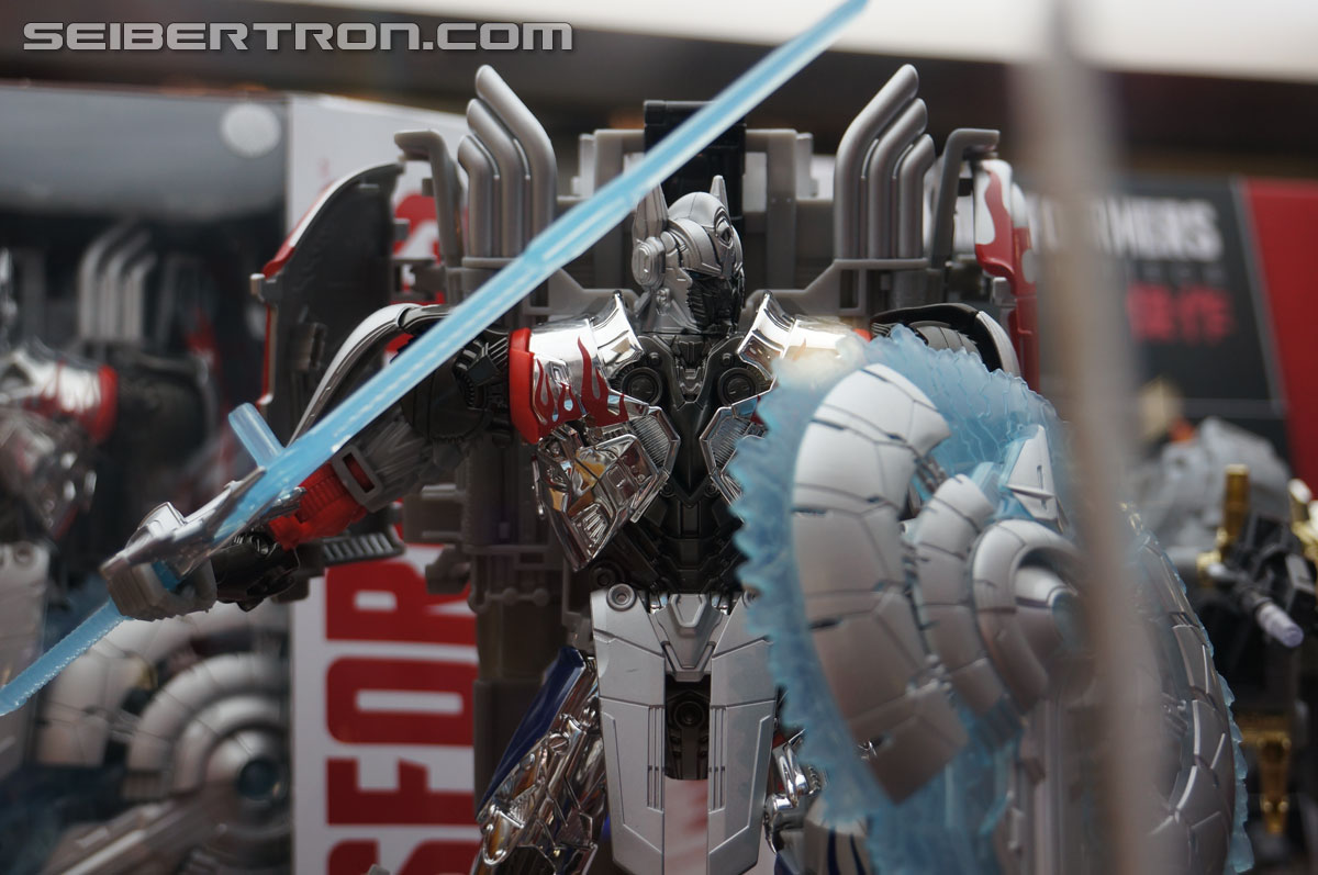 SDCC 2014 Coverage: Updated Age of Extinction Galleries