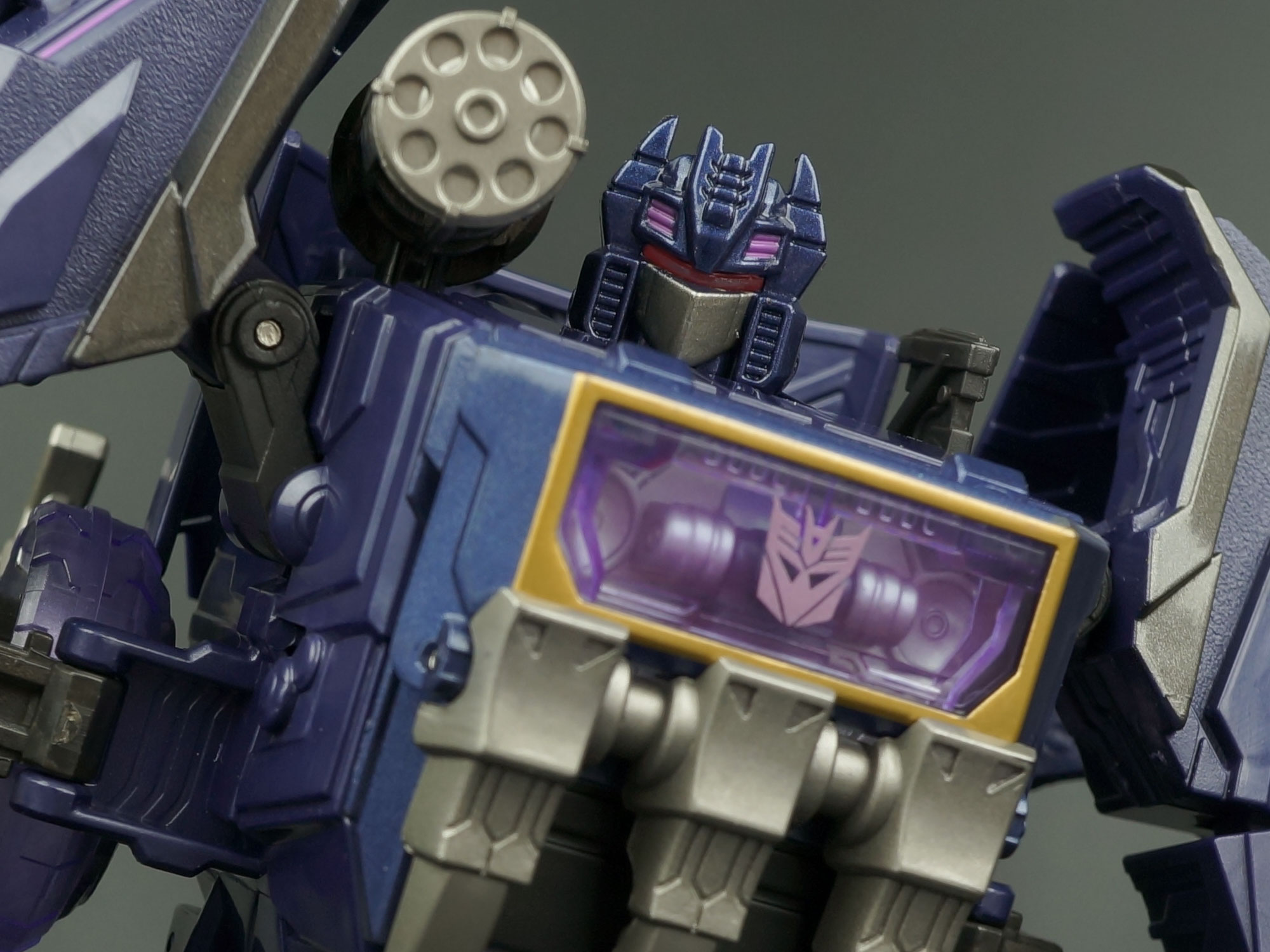 New Galleries: Takara Tomy Generations Soundwave, Soundblaster, Blaster and Data Discs!