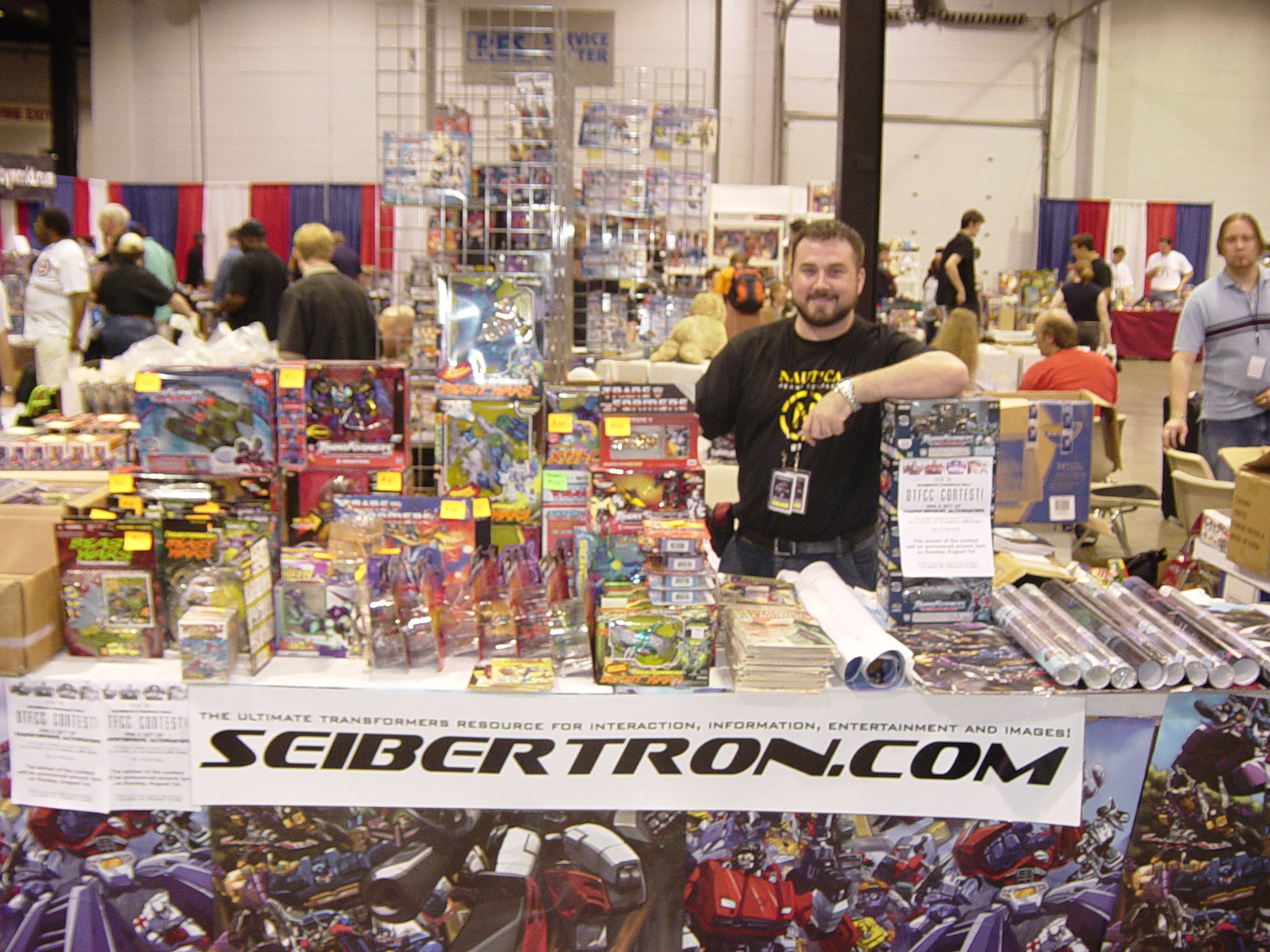 BotCon table #59 "Reserved for Late Dealer" ... Seibertron.com!