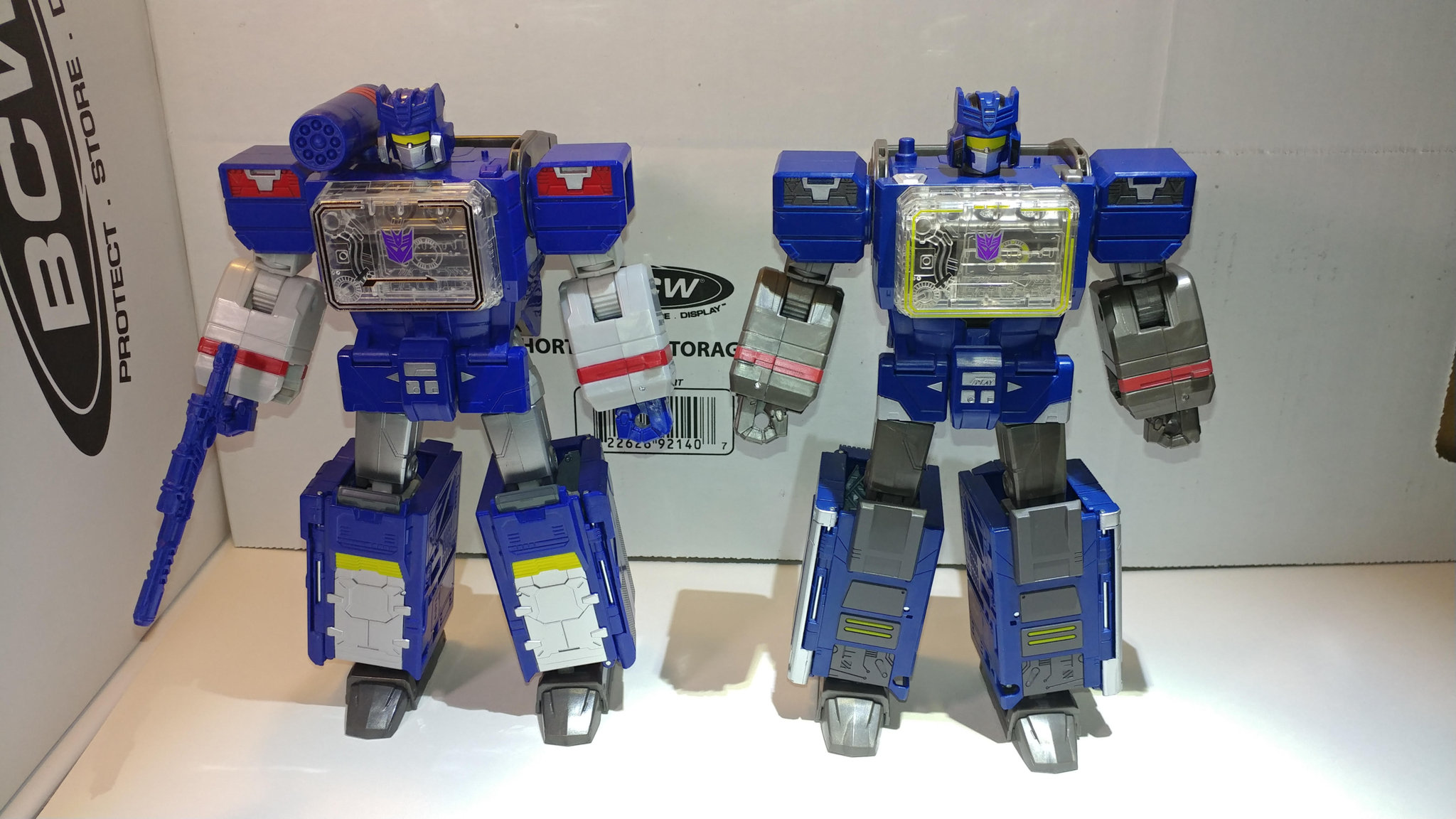 Comparison Images between Transformers Leader Soundwave from Bumblebee Movie and Titans Return