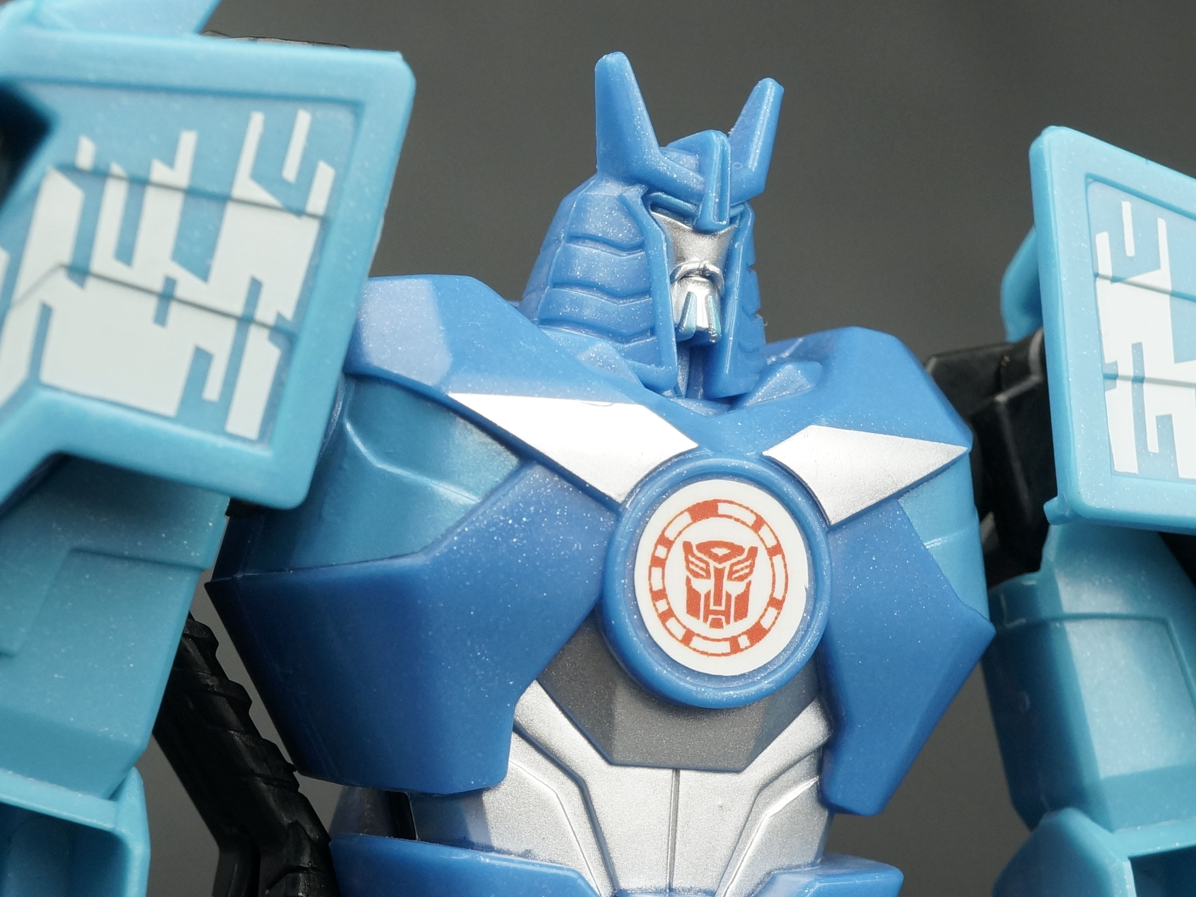 New Galleries: Robots in Disguise Deployer Blizzard Strike Drift with Mini-Con Jetstorm