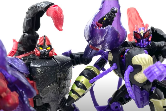 Better Look at Upcoming Buzzworthy Bumblebee Toy Deco Scorponok and Parasite