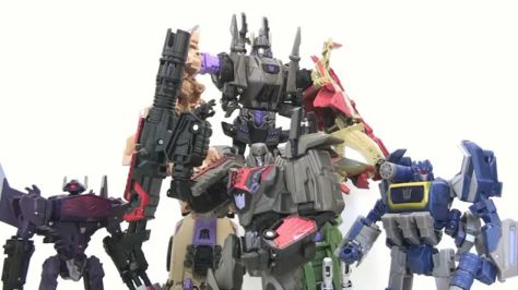 SDCC 2012 Exclusive Transformers: Fall of Cybertron Combaticons / Bruticus Video Review