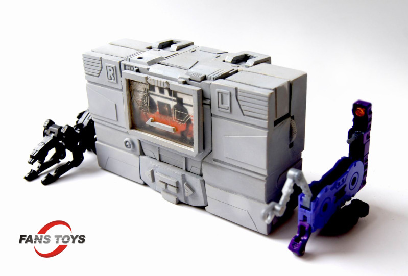 Unofficial MP Style G1 Soundwave & Blaster in Development