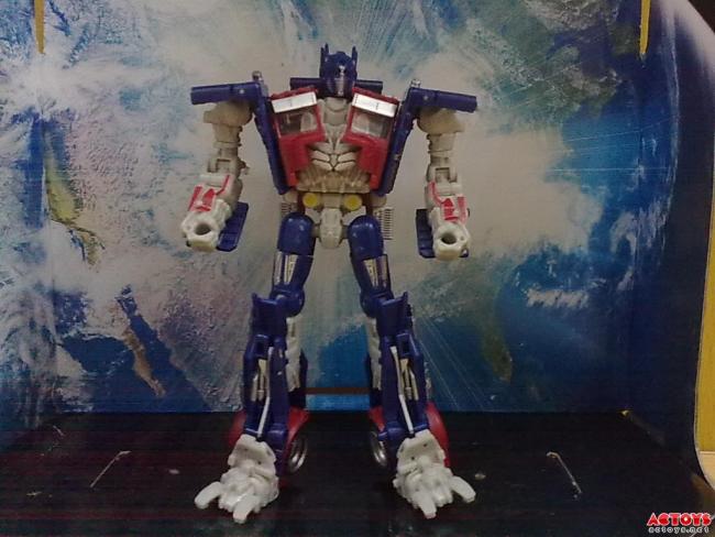 Video review of DOTM Deluxe Optimus Prime