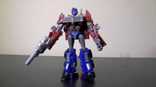 SDCC Exclusive TFP Optimus Prime Video Review