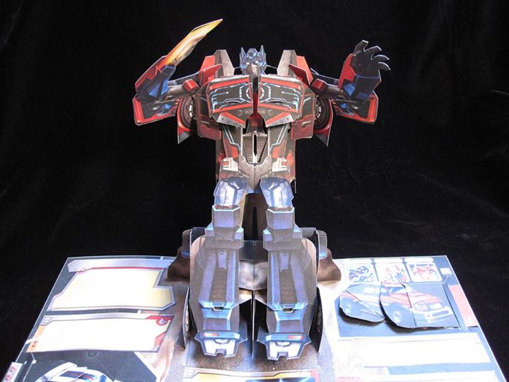 Transformers: The Ultimate Pop-Up Universe Book - Sneak Peek