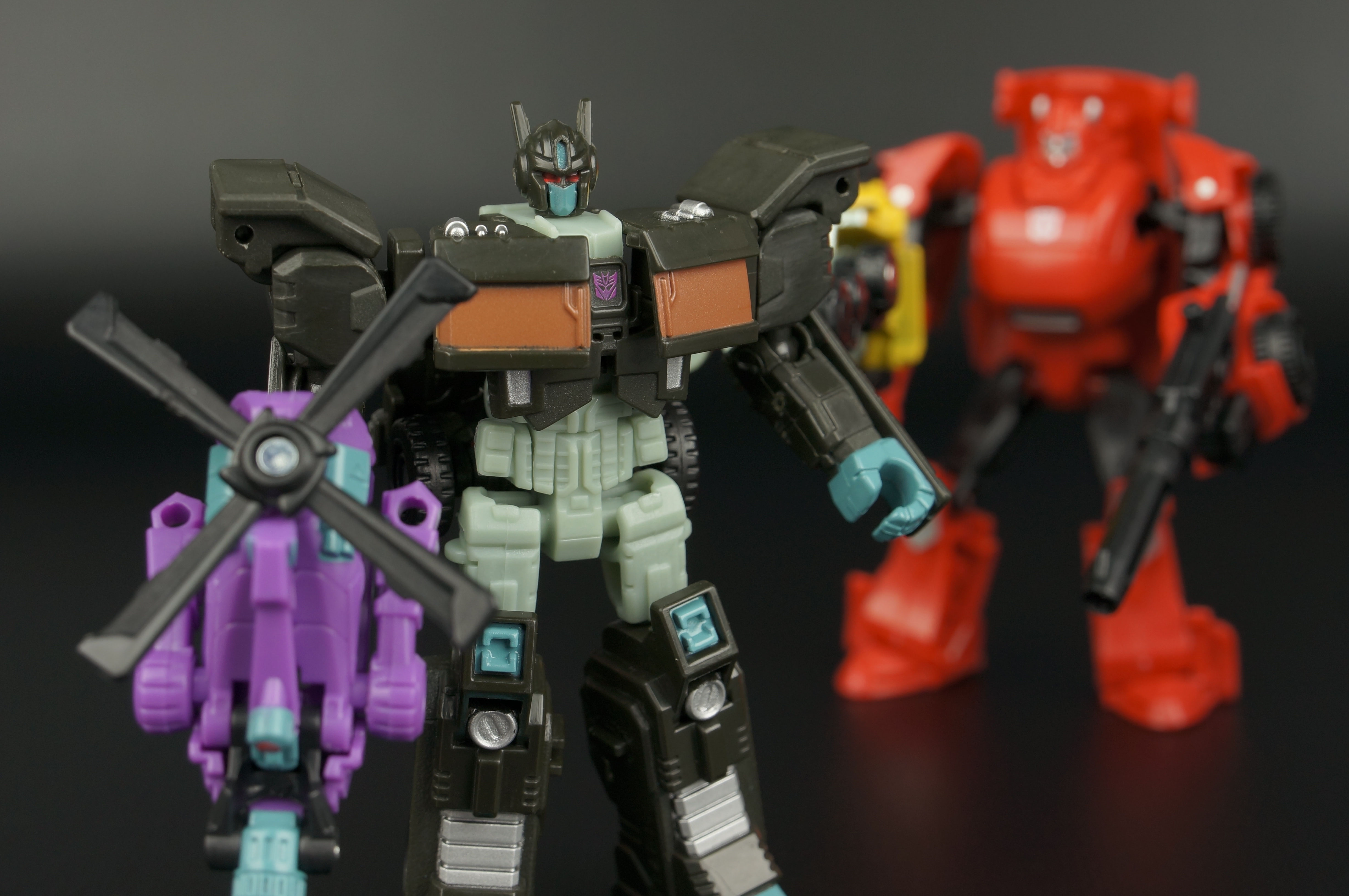 New Galleries: Legends Class Nemesis Prime with Spinister and Cliffjumper with Suppressor