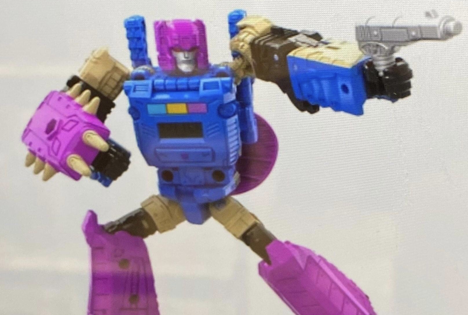 First Look at Transformers Legacy Squeezplay, Prime Cliffjumper, Orange Tarantulas, Cyberverse Tarn