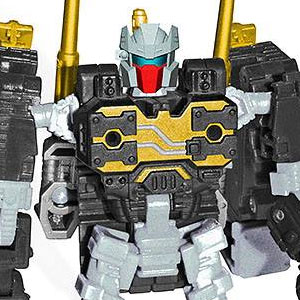 Q&A with Transformers Collectors' Club: New Subscription 2.0 Reveals Next Week, BotCon 2014, Head Molds, Packaging issues and more!