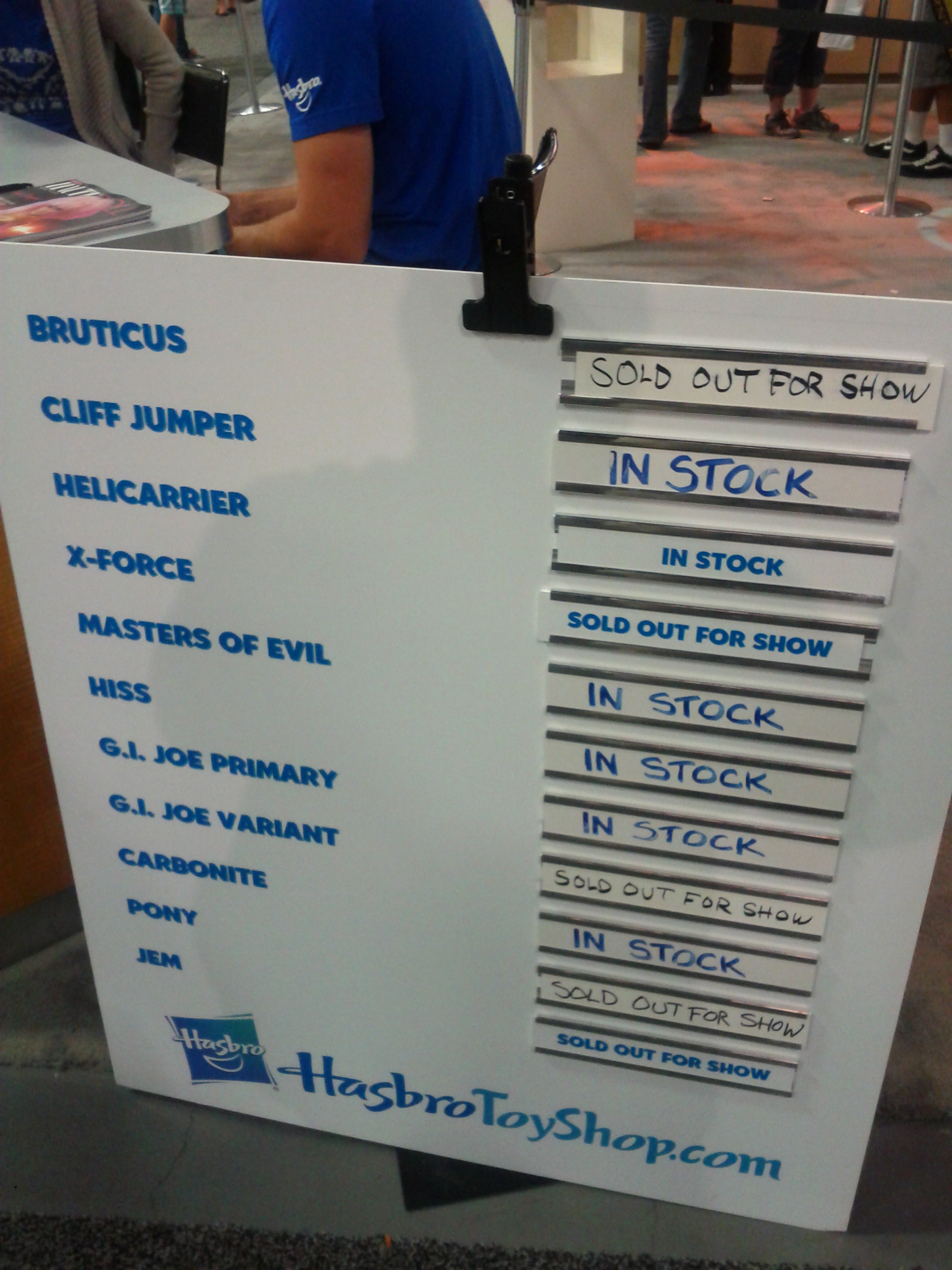 SDCC 2012 Coverage: Transformers: Fall of Cybertron Bruticus Sold Out!