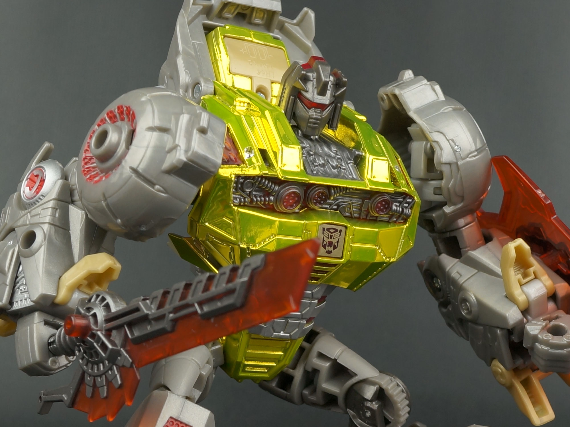 New Gallery: Transformers Platinum Edition Voyager Grimlock