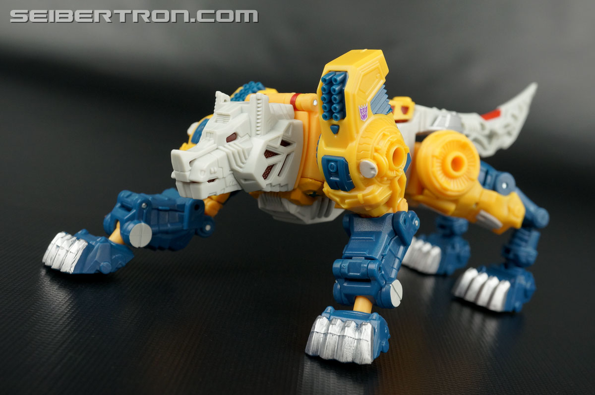 Transformers Titans Return Wave 2 Deluxe's Found at Walmart