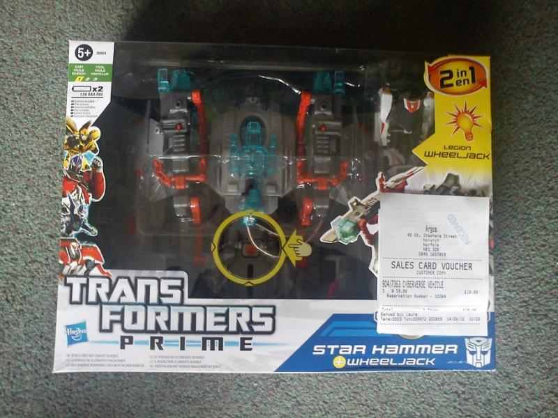 Transformers Prime Cyberverse Vehicles Wave 1 Released in the UK / Energon Driller with Knock Out Images