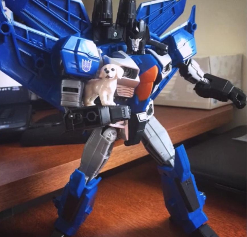 Video Review - Transformers Generations Combiner Wars Leader Thundercracker