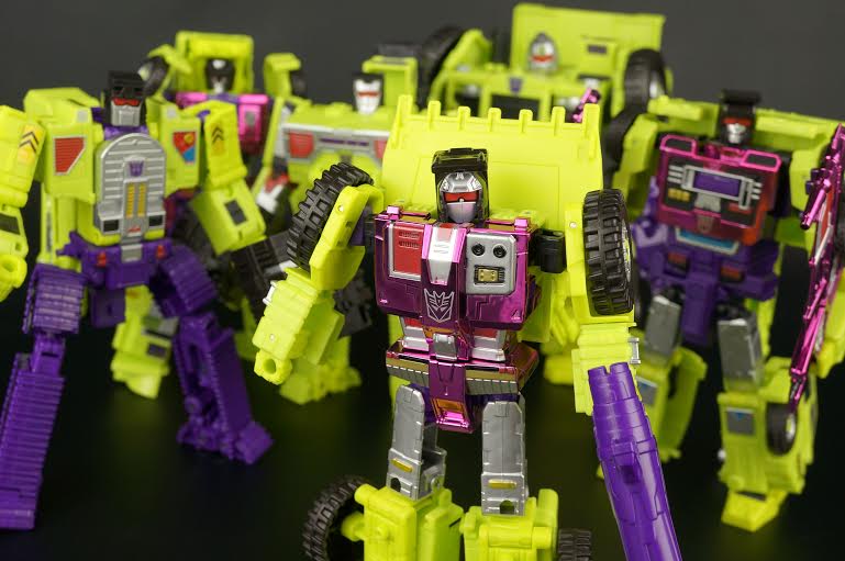 New Galleries: SDCC Constructicons Scrapper, Hook, Long Haul, Bonecrusher, Scavenger and Mixmaster