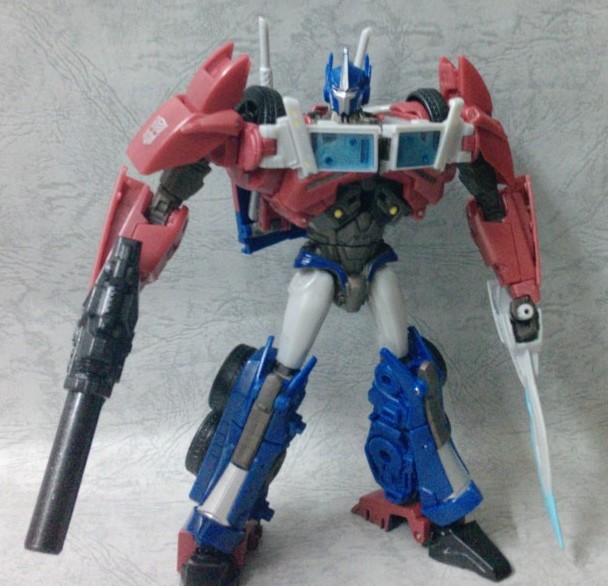 Transformers Prime Voyager Optimus Prime In-Hand with Comparison to Deluxe