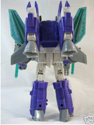 Transformers News: New Images of BotCon Exclusive Dreadwind