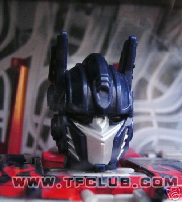 Transformers News: New Images of Premium Leader-Class Optimus Prime