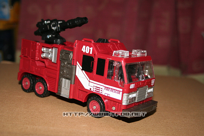 Transformers News: More images of Universe Inferno. {L_IMAGE}