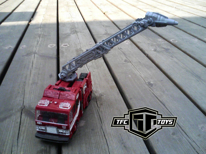 Transformers News: Gear of War Custom Set Pictures