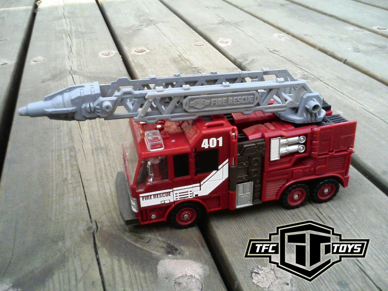 Transformers News: Gear of War Custom Set Pictures