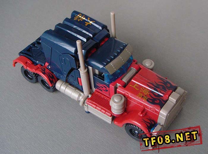Transformers News: New Images of Voyager-Class ROTF Optimus Prime Figure New Images of Voyager-Class ROTF Prime