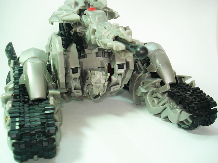 Transformers News: New Images of ROTF Leader-Class Optimus Prime & Megatron New Images of ROTF Leader-Class Prime & Megatron