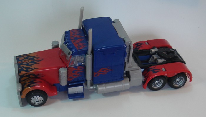 Transformers News: New Images of ROTF Leader-Class Optimus Prime & Megatron New Images of ROTF Leader-Class Prime & Megatron