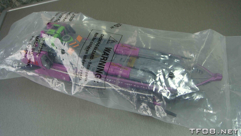 Transformers News: New Botcon Exclusive Revealed? New Botcon Exclusive Revealed?