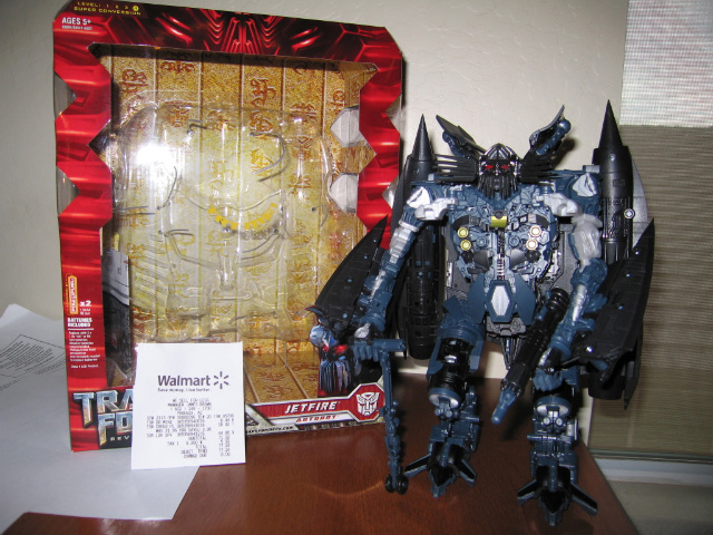 Transformers News: Transformers ROTF Leader Class Jetfire Released in US Transformers ROTF Leader Class Jetfire Released in US