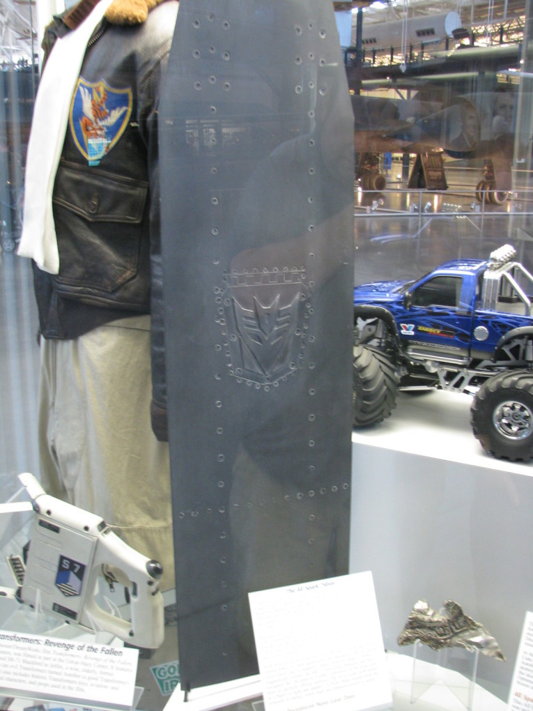 Transformers News: Transformers ROTF Smithsonian Exhibit Transformers ROTF Smithsonian Exhibit