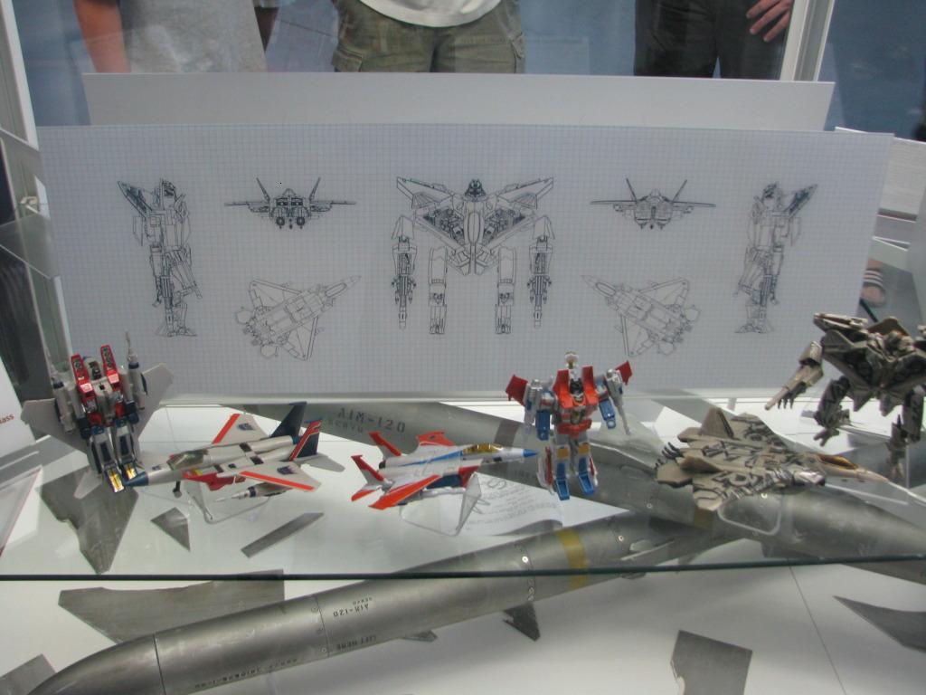 Transformers News: Transformers ROTF Smithsonian Exhibit Transformers ROTF Smithsonian Exhibit
