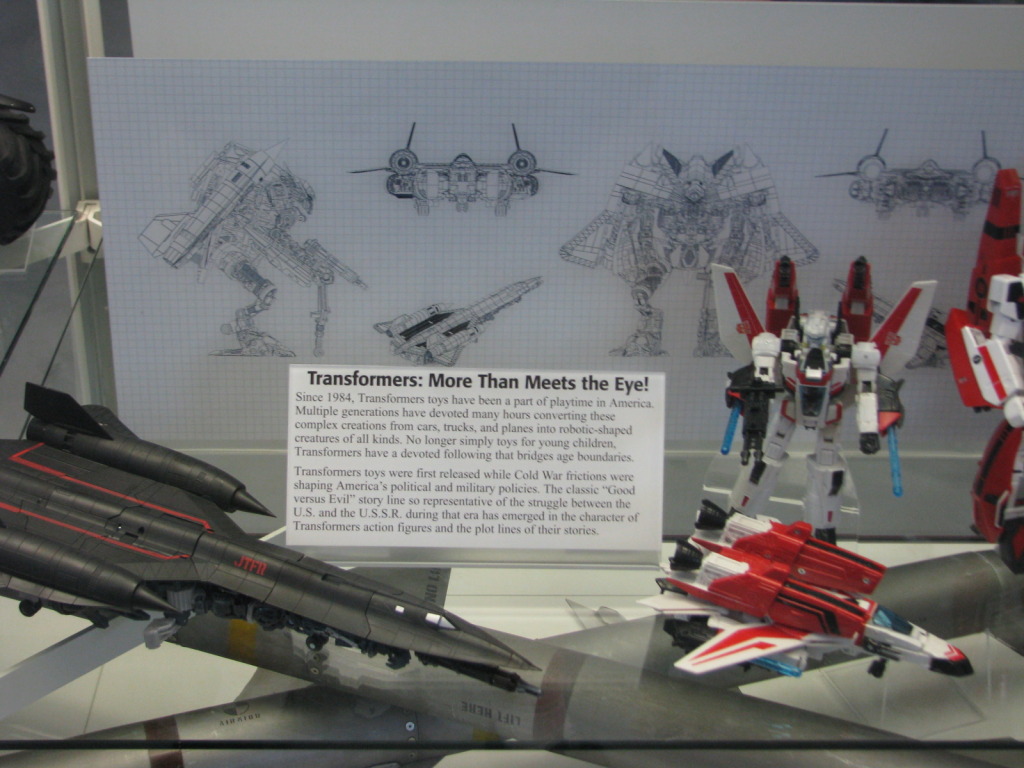 Transformers News: Transformers ROTF Smithsonian Exhibit Transformers ROTF Smithsonian Exhibit