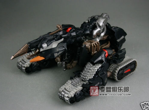 Transformers News: New Images of ROTF Shadow Megatron and Defender Optimus Prime New Images of ROTF Shadow Megatron and Final Defense Optimus Prime