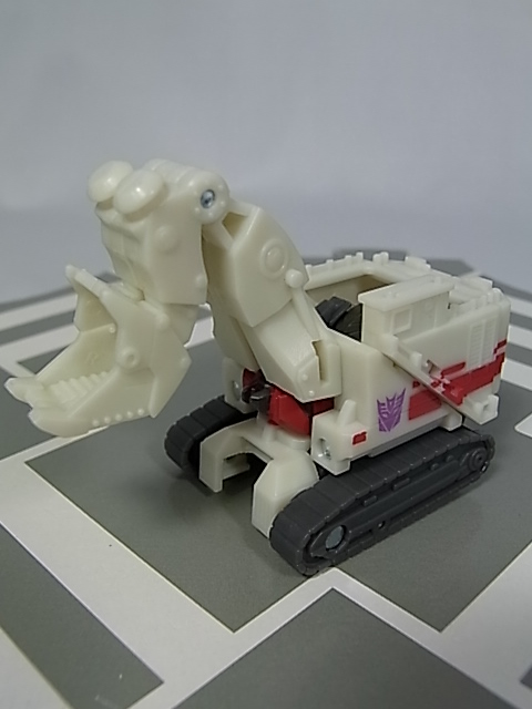 Transformers News: Toys Images of EZ Collection Free Gifts Image