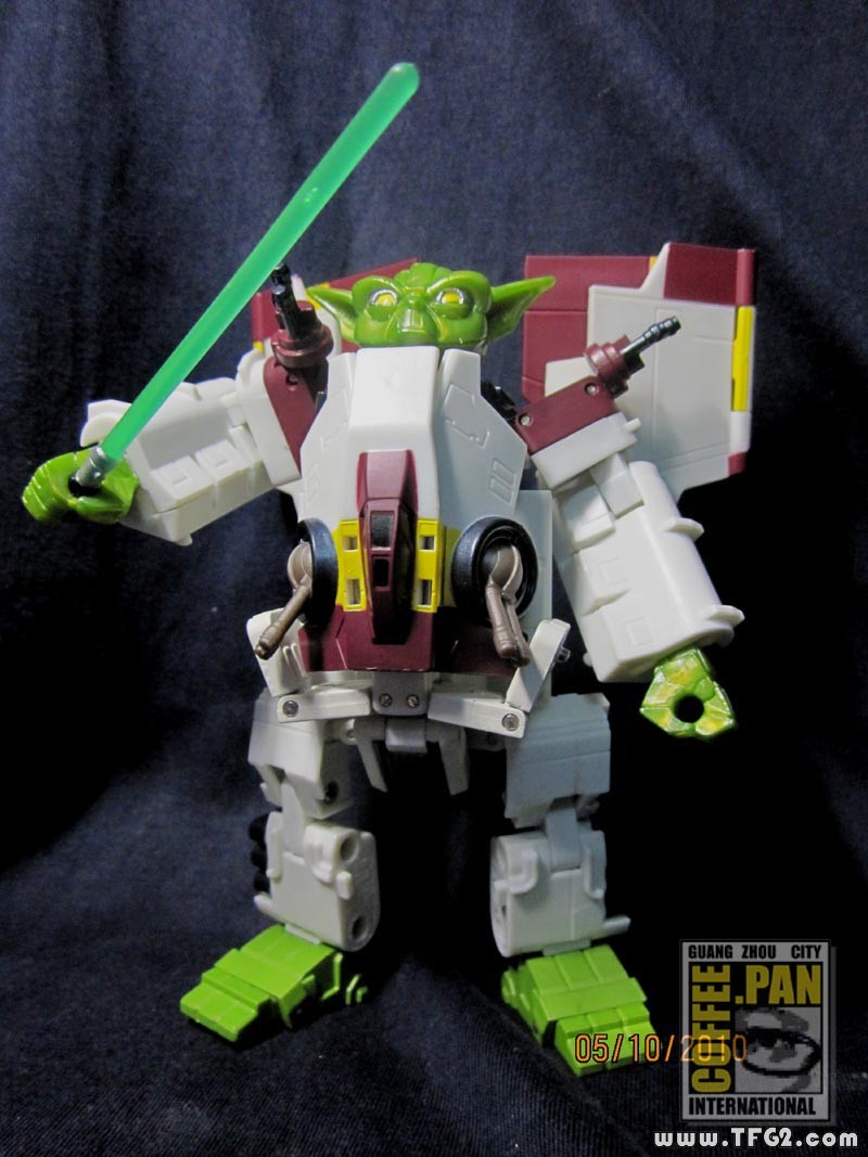 Transformers News: Toy Images of Star Wars Transformers Crossovers - Captain Rex & Yoda Image