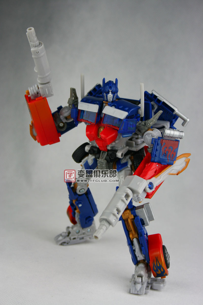 Transformers News: Toy Images of Voyager Class Battle Blade Optimus Prime Image
