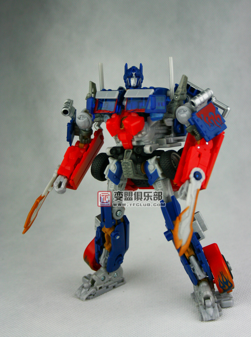 Transformers News: Toy Images of Voyager Class Battle Blade Optimus Prime Image