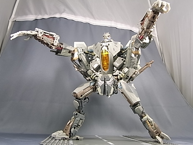 Transformers News: Toy Images of Transformers Masterpiece Movie MPM-01 Starscream Image