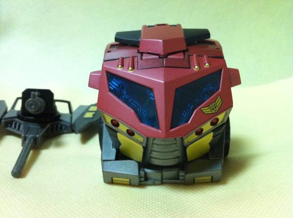 Transformers News: Toy Images of Million Publishing Exclusive Transformers Animated Optimus Prime Elite Guard Version Image