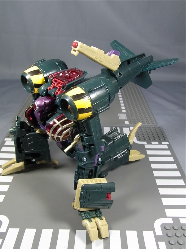 Transformers News: Toy Images of Transformers United UN-14 Lugnut Image
