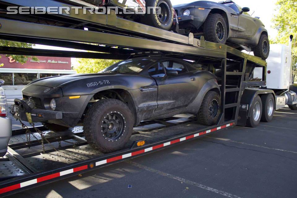 Transformers News: Re: Dino Spotted in Hong Kong with other Autobots?