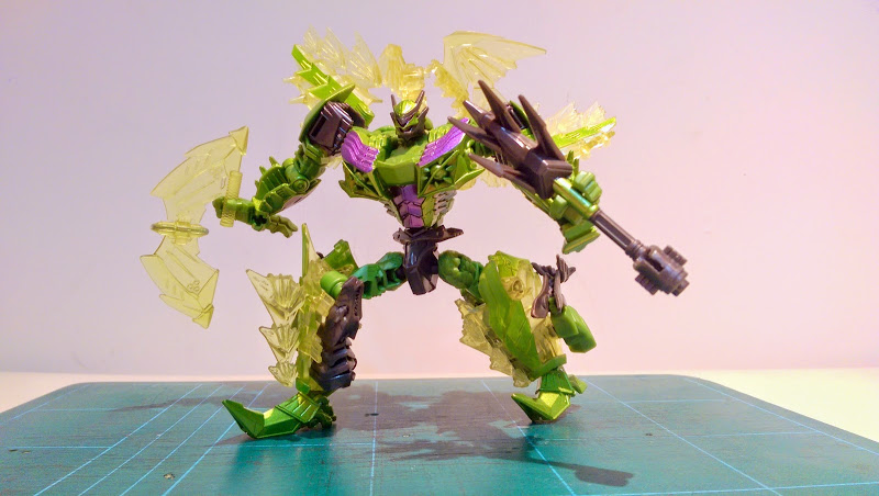 Transformers News: Takara Tomy AoE AD-28 Deluxe Class Snarl In Hand Images Transformers News: Takara Tomy AoE AD-28 Deluxe Class Snarl In Hand Images